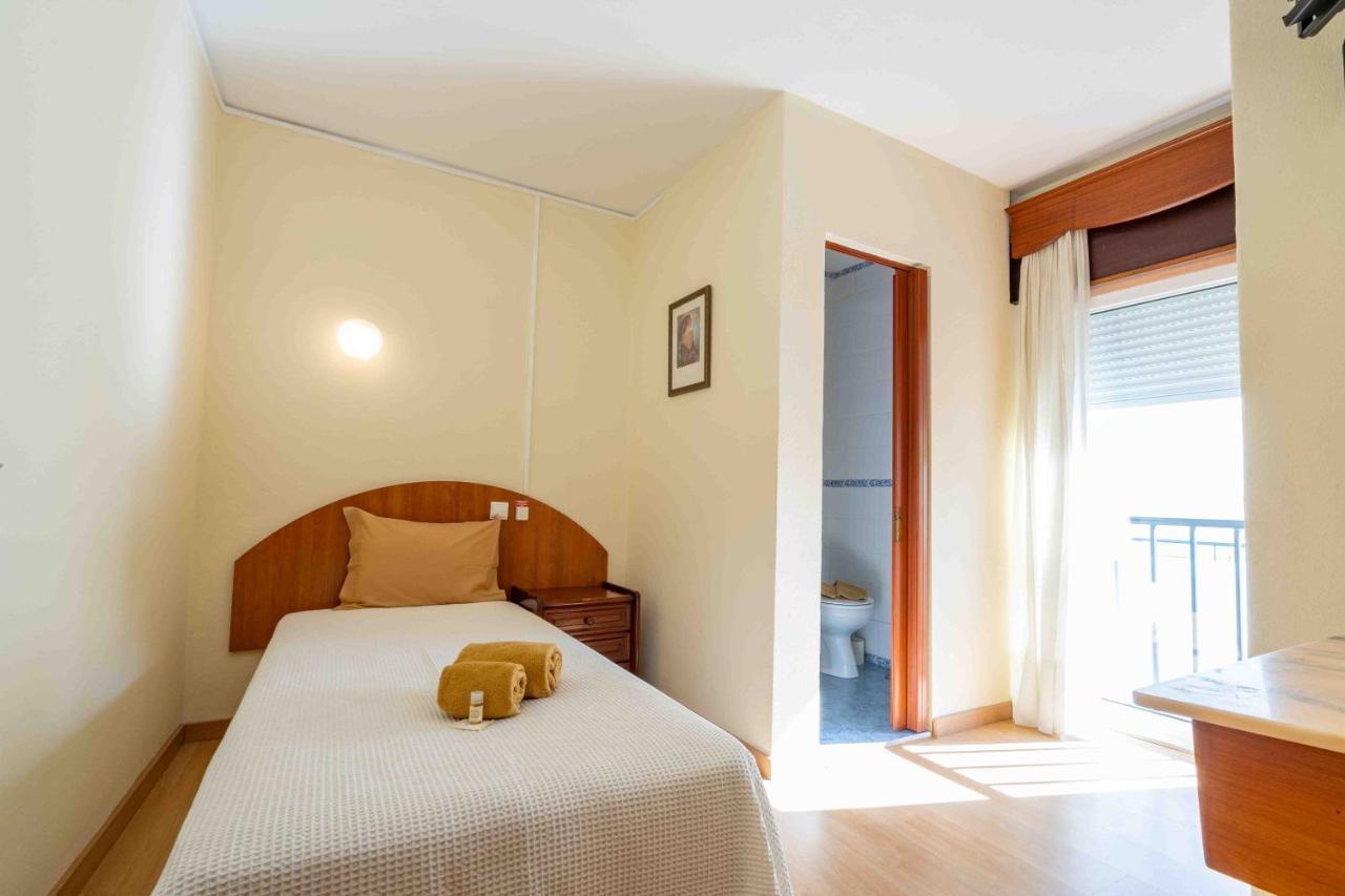 Residencial Capri By Umbral Hotel อัลบูเฟรา ภายนอก รูปภาพ